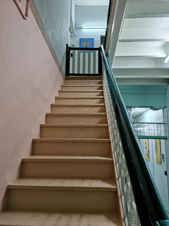 G Fortune Guest House Victoria Green George Town Esterno foto