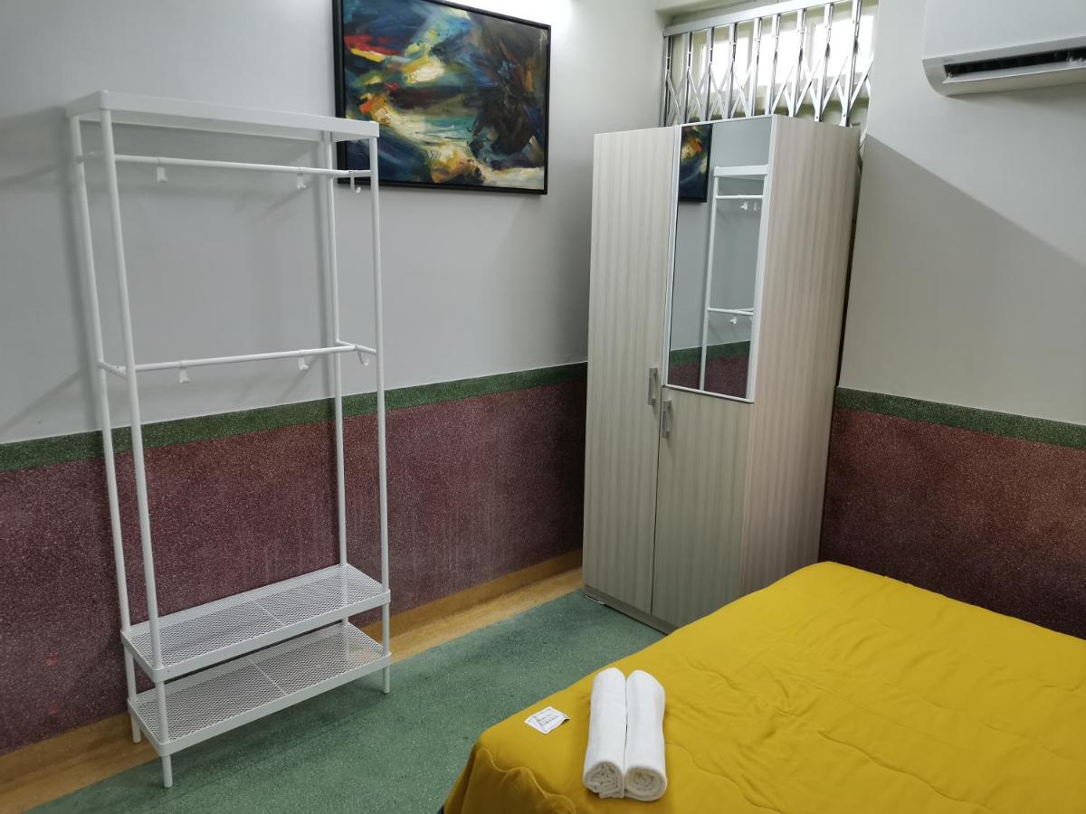 G Fortune Guest House Victoria Green George Town Esterno foto